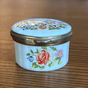 Vintage Aynsley Bone China England “Cottage Garden” Trinket Box